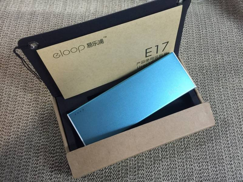 E17 10000 mAh สีฟ้า / Blue (สินค้าหมด)