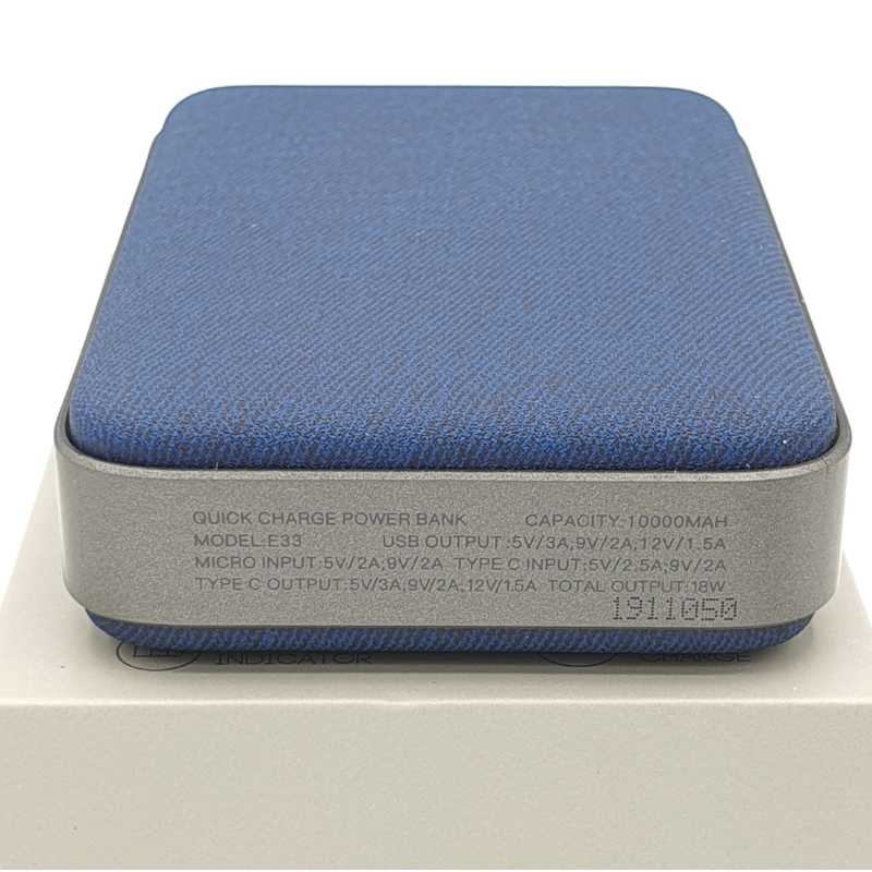 ใหม่! E33 10000 mAh สีฟ้า / Blue แถมซอง & สายชาร์จ ส่งฟรี Kerry Express & EMS!
